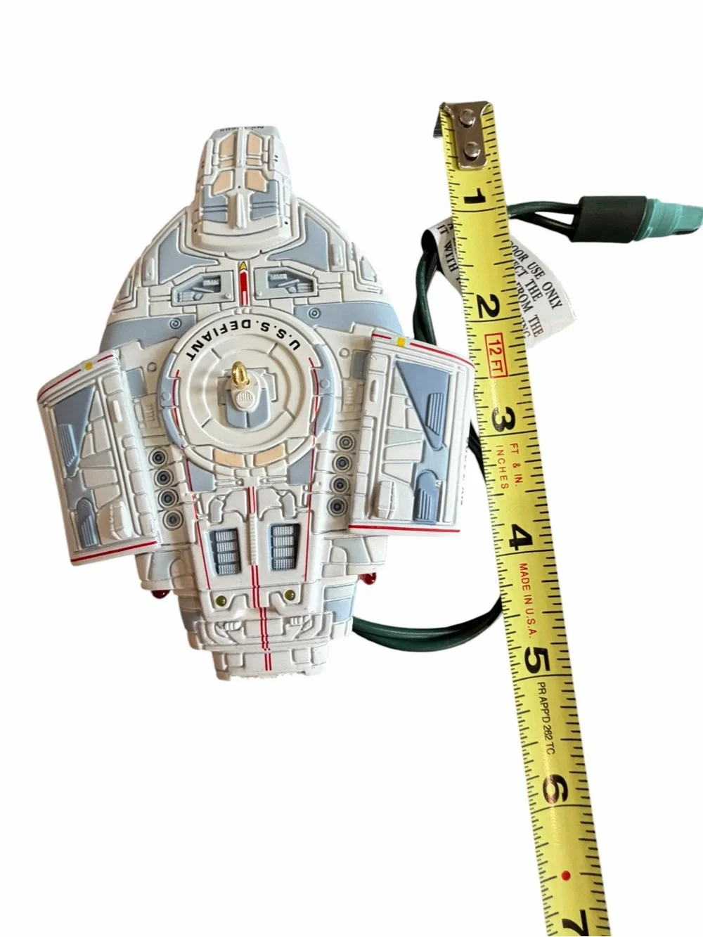 1997 Hallmark Star Trek Deep Space Nine USS Defiant Magic Light Ornament